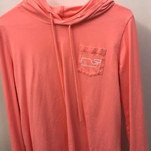 Vineyard Vine salmon hoodie (thin)